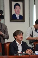 [포토] 새정치 첫 혁신위원회의 참석한 조국 위원