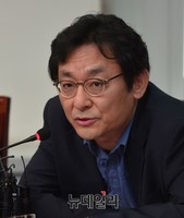 [포토] 혁신위원회, 모두발언하는 최태욱 혁신위원