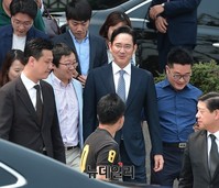 [포토] 장더장과 회동 마친 이재용 부회장