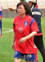 [포토] 한일 국회의원 축구대회 참석한 김현의원