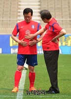 [포토] 대화나누는 '김무성 대표-정의화 의장'