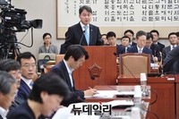 [포토] 현안보고하는 김주현 법무부 차관