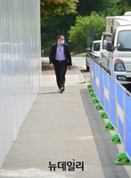 [포토] 가림막 설치 된 삼성서울병원 응급실 입구