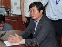 [포토] 모두발언 하는 새정치민주연합 이춘석 수석부대표