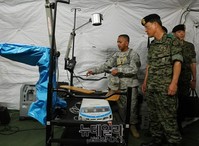 [포토] 야전수술센터 찾은 장경석 특수전사령관