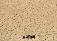 [포토] 중부권가뭄, 바닥 드러낸 소양호