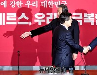 [포토] 새누리당 찾은 황교안 신임총리