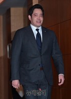 [포토] 간담회 참석하는 정용진 신세계 부회장