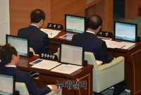 [포토] 서울특별시의회 정례회 참석한 '박원순-조희연'