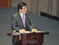 [포토] 의원들의 질문에 답하는 황교안 국무총리