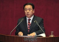 [포토] 대정부질문 하는 새누리당 이우현 의원