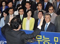 [포토] 대국민 호소문 발표 준비하는 새정치민주연합