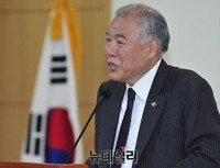 [포토] 인사말 하는 현병철 국가인권위원회 위원장