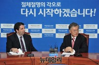 [포토] 대화 나누는 문재인 대표와 리퍼트 주한미국대사