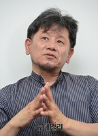 [포토] 인터뷰하는 김학순 감독