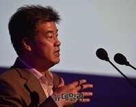 [포토] 신작게임2종 소개하는 서보국 SK네트웍스서비스 대표