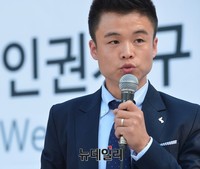 [포토] 유엔인권기구 개소 토크콘서트, 발언하는 백요셉 공동대표