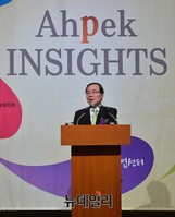 [포토] 중견련 초청강연하는 안충영 동반성장위원장