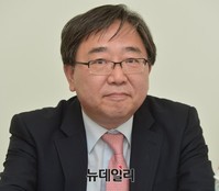 [포토] 바른사회 연속토론회, 발제맡은 허동현 교수