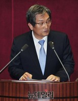 [포토] 인사말 하는 새정치민주연합 노영민 의원