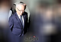 [포토] 국회 정보위 향하는 이병호 국정원장