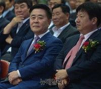 [포토] 농협과 MOU 맺은 '현대차 곽진-쿠팡 김철균' 부사장