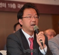 [포토] 발언하는 차기환 자유와통일을향한변호사연대 대표