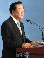 [포토] 새정치 탈당 선언하는 박준영 전 전남지사