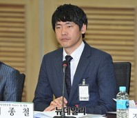 [포토] 발제자로 나선 Story K 이종철 대표