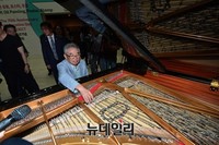 [포토] 북한프로젝트 입구에 설치된 통일의 피아노