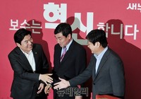 [포토] 악수 나누는 여야 원내지도부