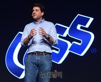 [포토] 카스비츠 소개하는 오비맥주 김도훈 대표