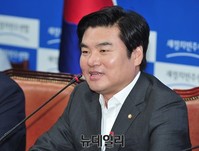 [포토] 모두발언 하는 원유철 원내대표