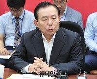 [포토] 모두발언 하는 이인제 위원장
