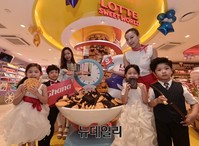 [포토] 롯데제과 최초 플래그십 스토어 '롯데 스위트월드' 오픈