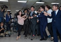 [포토] 김포공항으로 입국한 신동빈 롯데그룹 회장