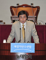 [포토] 모두발언 하는 이종걸 원내대표