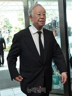 [포토] 故 이맹희 회장 빈소 입장하는 손경식 CJ회장