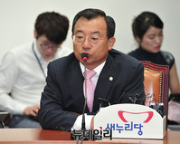 [포토] 모두발언 하는 이정현 최고위원