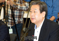 [포토] 모두발언 하는 새누리당 김무성 대표