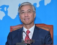 [포토] 새정치민주연합 찾은 추궈홍 주한 중국대사