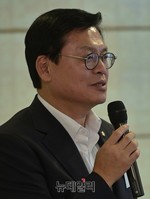 [포토] 새누리당 정우택 의원