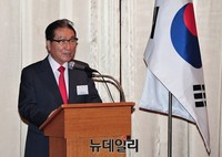 [포토] 한국선진화포럼 창립 10주년 세미나, 개회사하는 손병두 회장