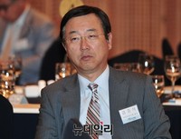 [포토] 한국선진화포럼 10주년 세미나 참석한 김종석 여의도연구원장