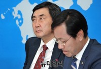 [포토] 굳은 표정의 새정치민주연합 이종걸 원내대표