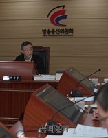 [포토] 방통위 전체회의, 발언하는 최성준 방통위원장