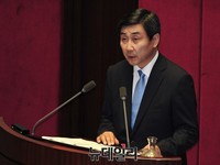 [포토] 연설하는 이종걸 새정치민주연합 원내대표