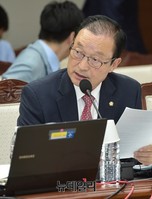 [포토] 질의하는 송영근 의원