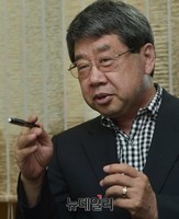 [포토] 발언하는 조동근 교수