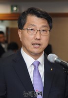 [포토] 업무보고하는 진웅섭 금융감독원장